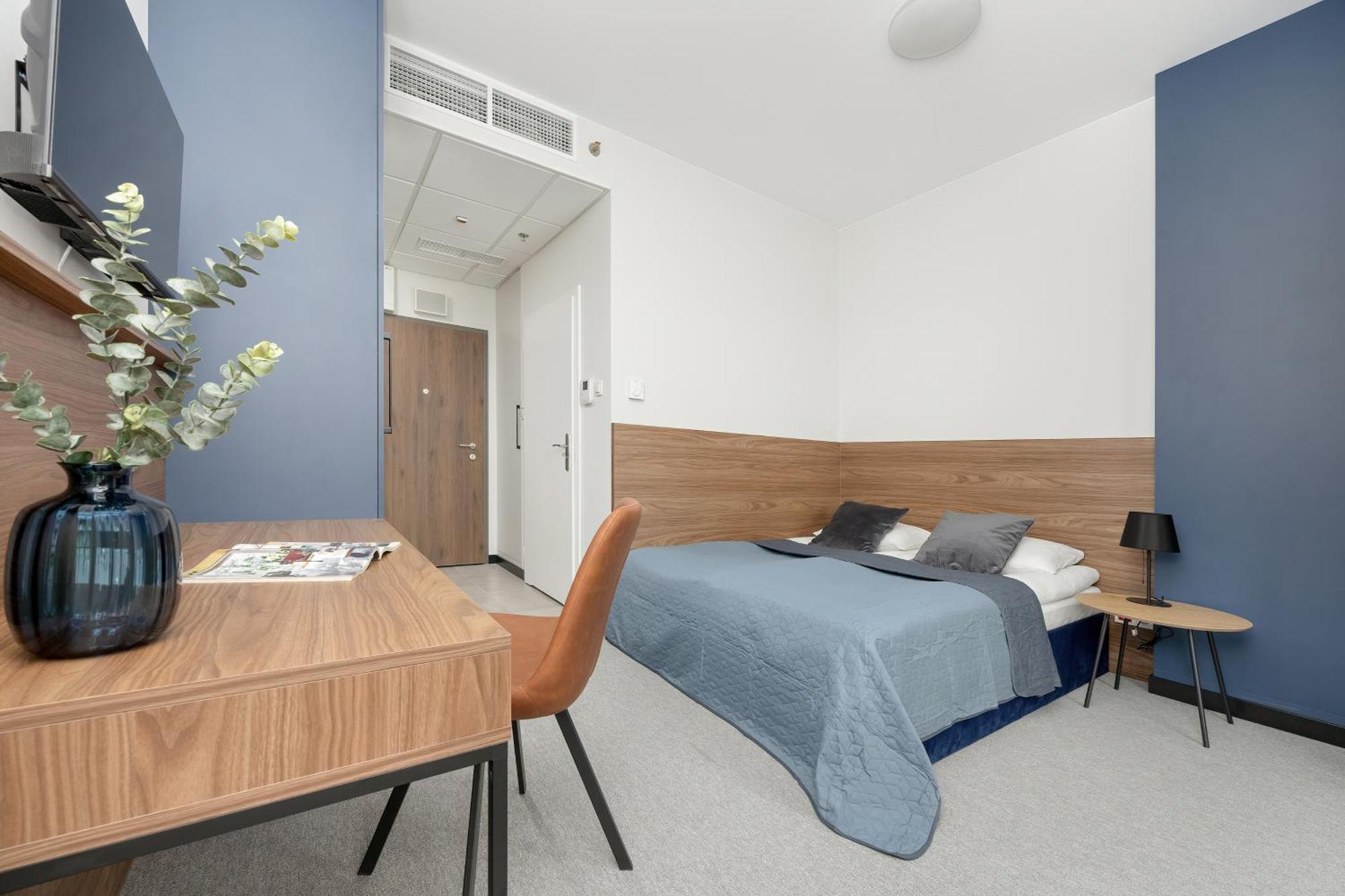 Business Kasprzaka With Parking By Renters * Warsaw